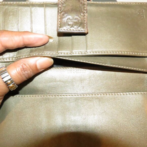 Gucci Wallet Pre-loved, but in Great Condition. - Picture 10 of 14